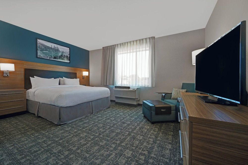 Suite, 1 Bedroom (Mobility Accessible, Roll-In Shower)