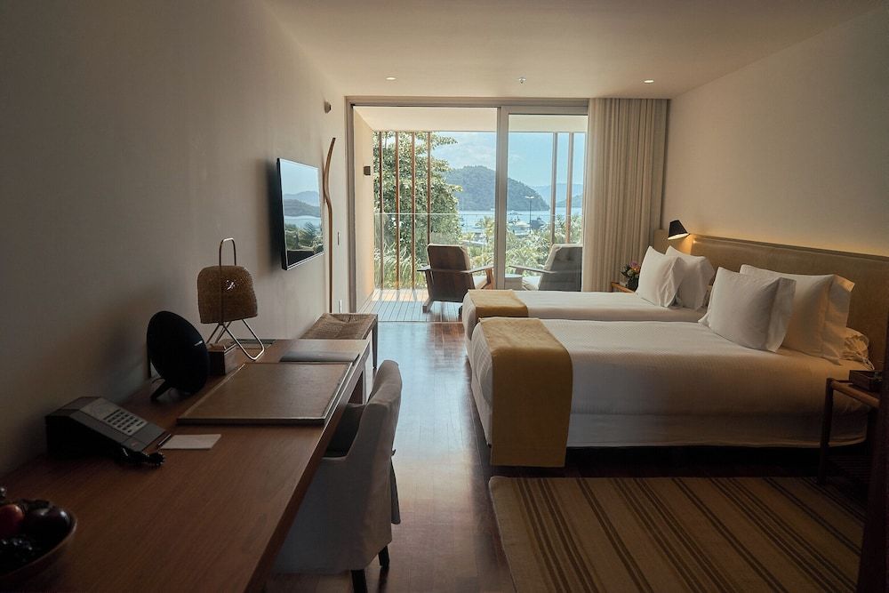 Hotel Fasano Angra dos Reis Quarto superior, 2 camas de solteiro, vista parcial para o oceano 2