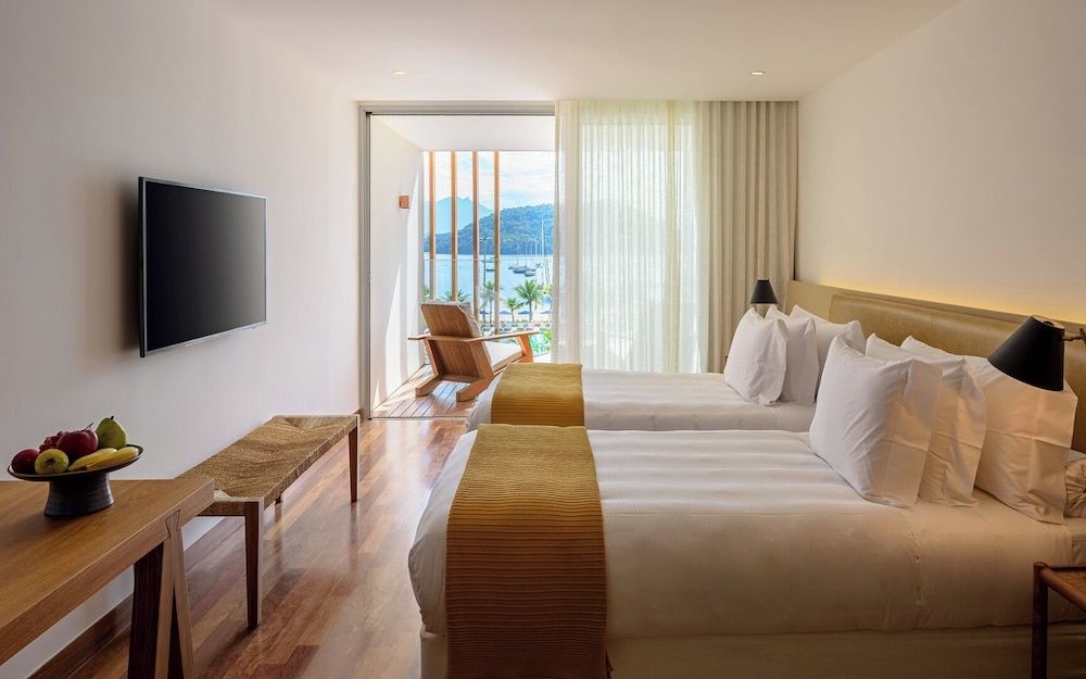 Hotel Fasano Angra dos Reis Quarto superior, 2 camas de solteiro, vista parcial para o oceano 4