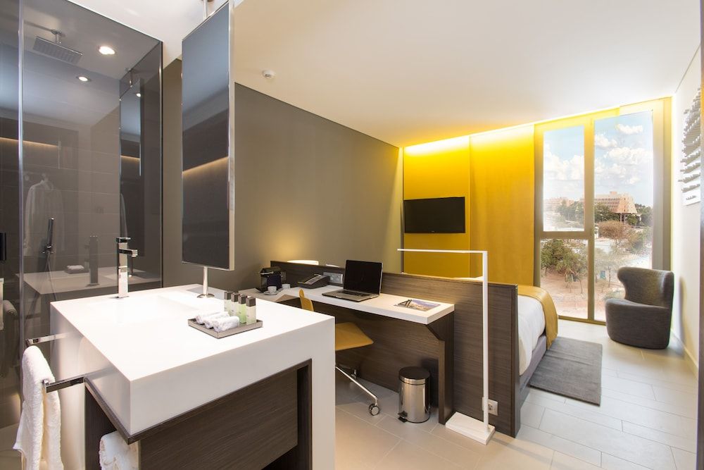 Noom Hotel Niamey Executive Room 6