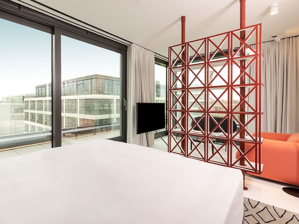 Deluxe Suite, 1 King Bed