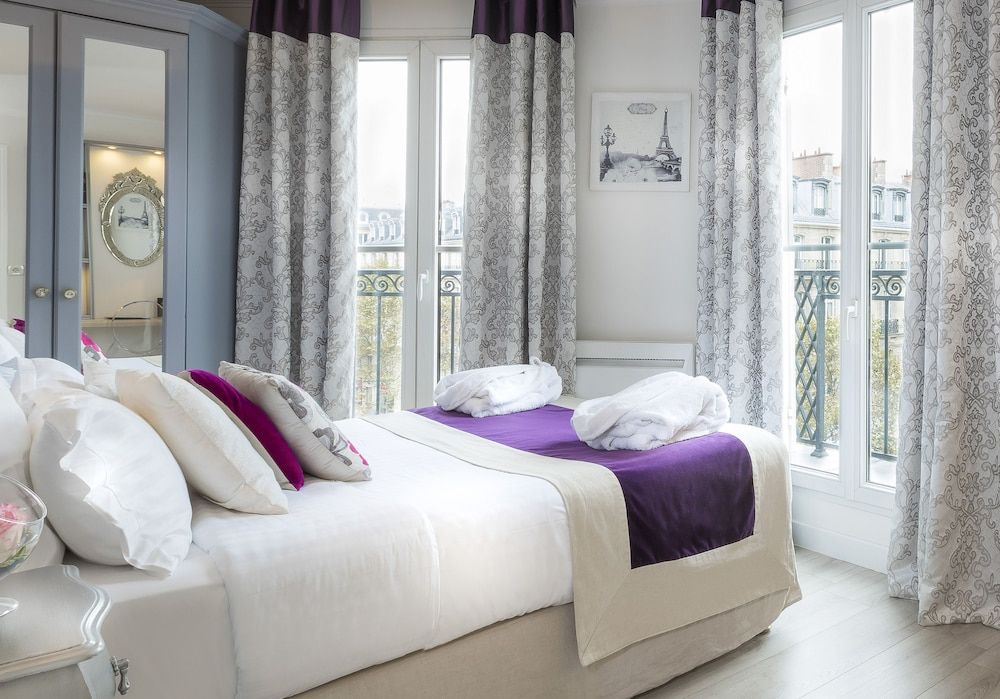 undefined Cluny Square 10