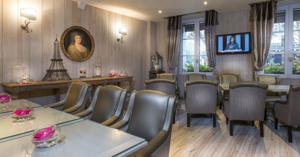 undefined Cluny Square 6