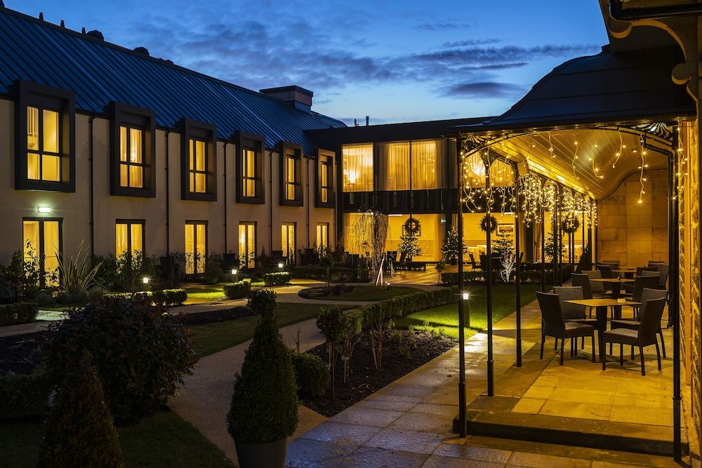 undefined Ness Walk 10