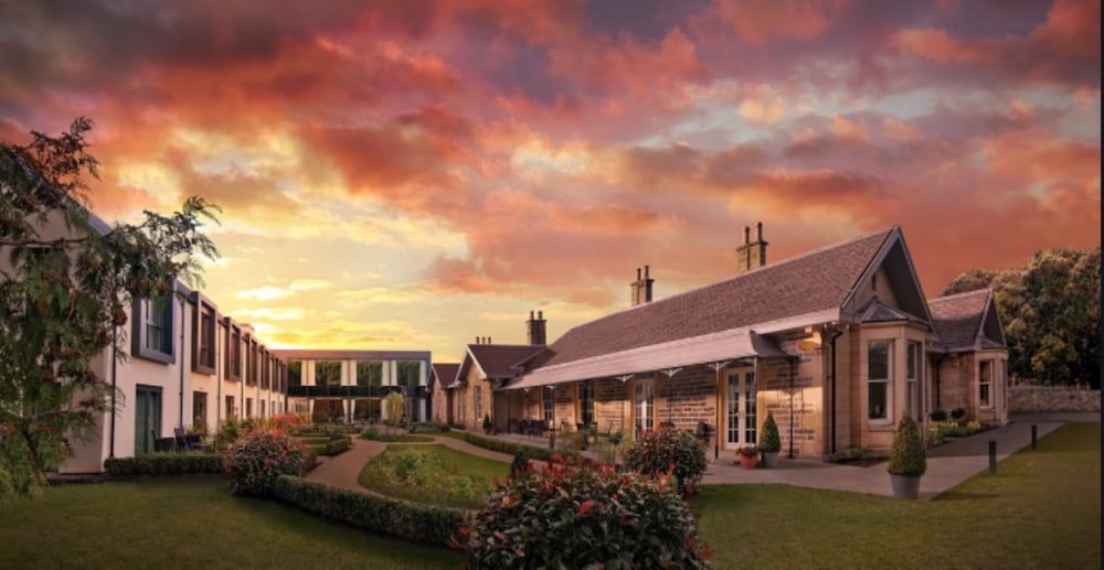 undefined Ness Walk 8