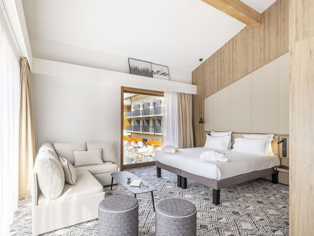 Executive Suite, 1 Double Bed with Sofa bed, Balcony