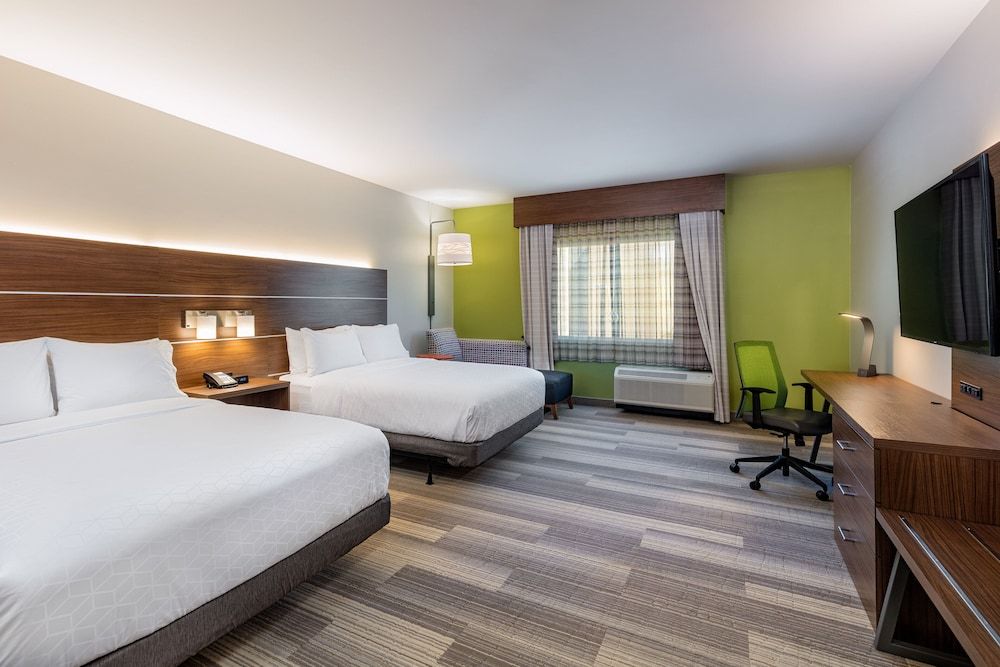 Room, 2 Queen Beds, Accessible, Non Smoking (Mobility)