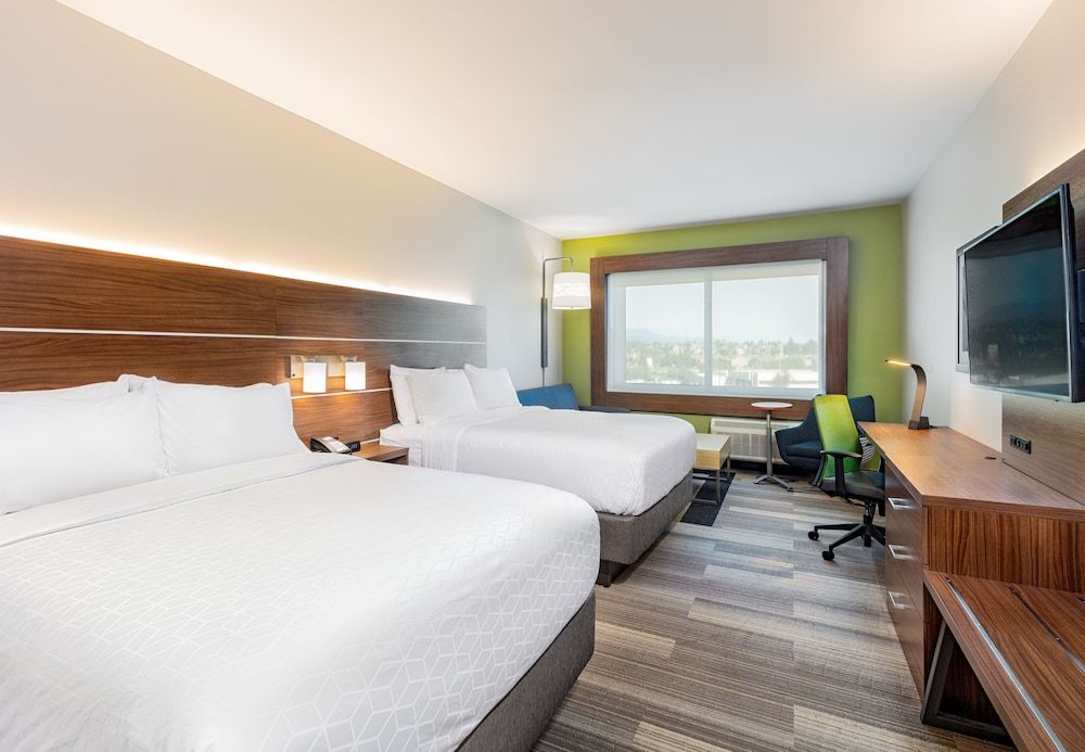 Suite, 2 Queen Beds, Accessible