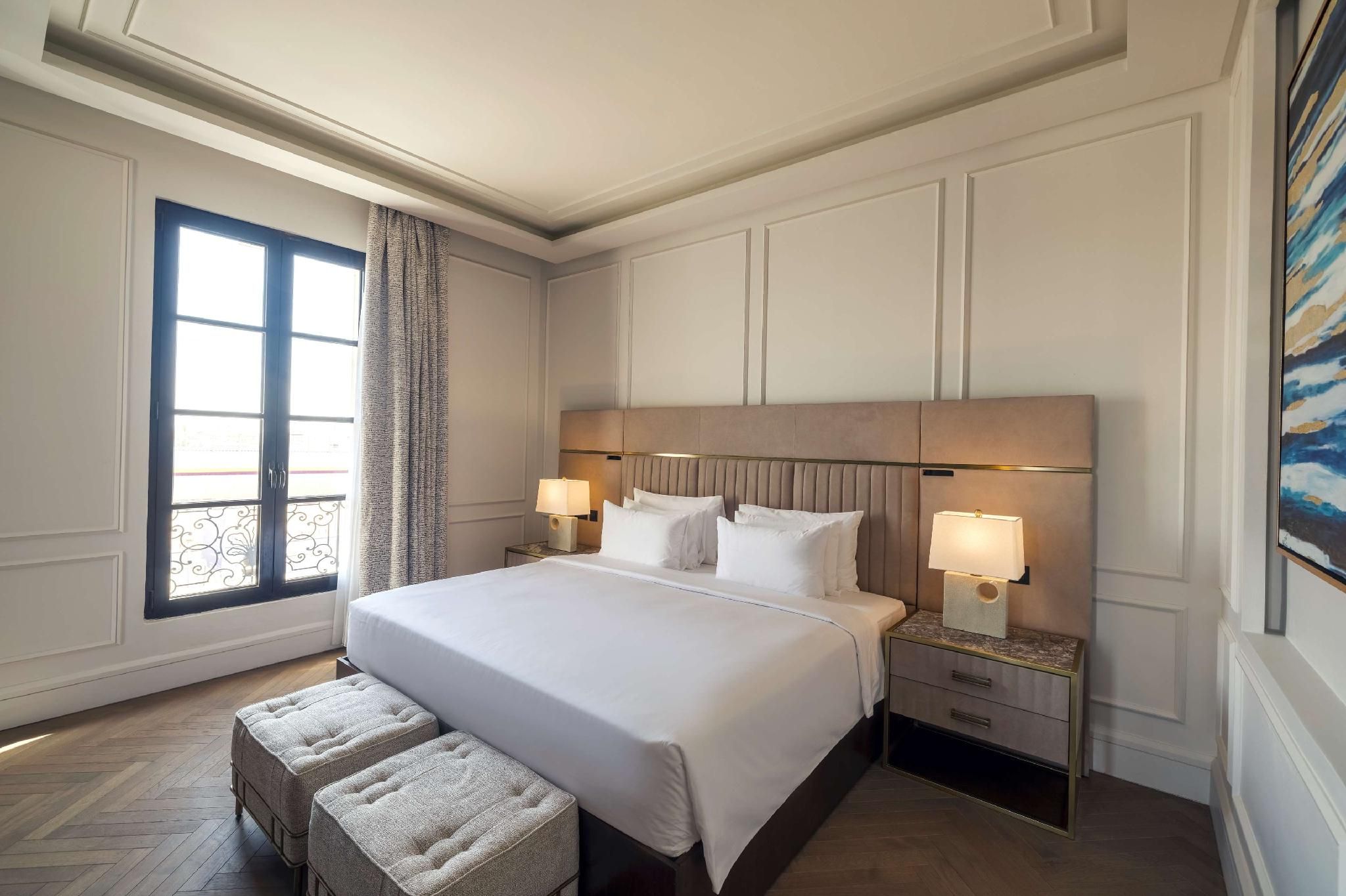 Collection Executive Room-Lounge Access