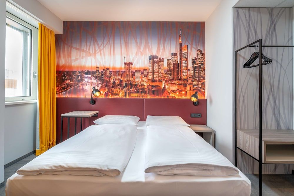 Campanile Frankfurt Offenbach Standard Room, 1 King Bed 6