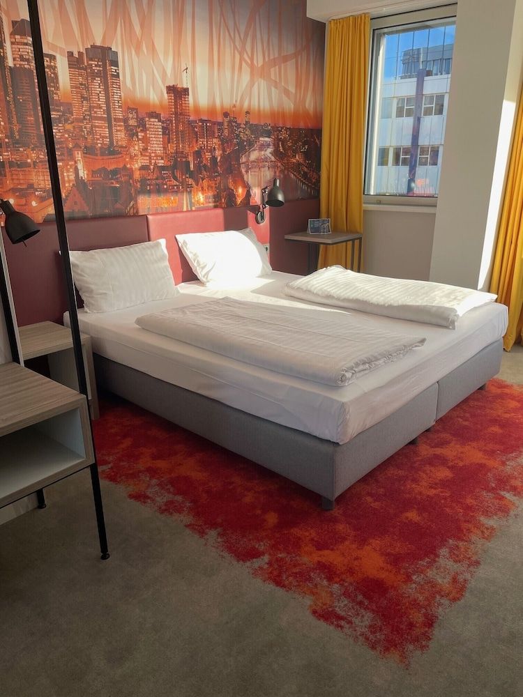 Campanile Frankfurt Offenbach Standard Room, 1 King Bed 5