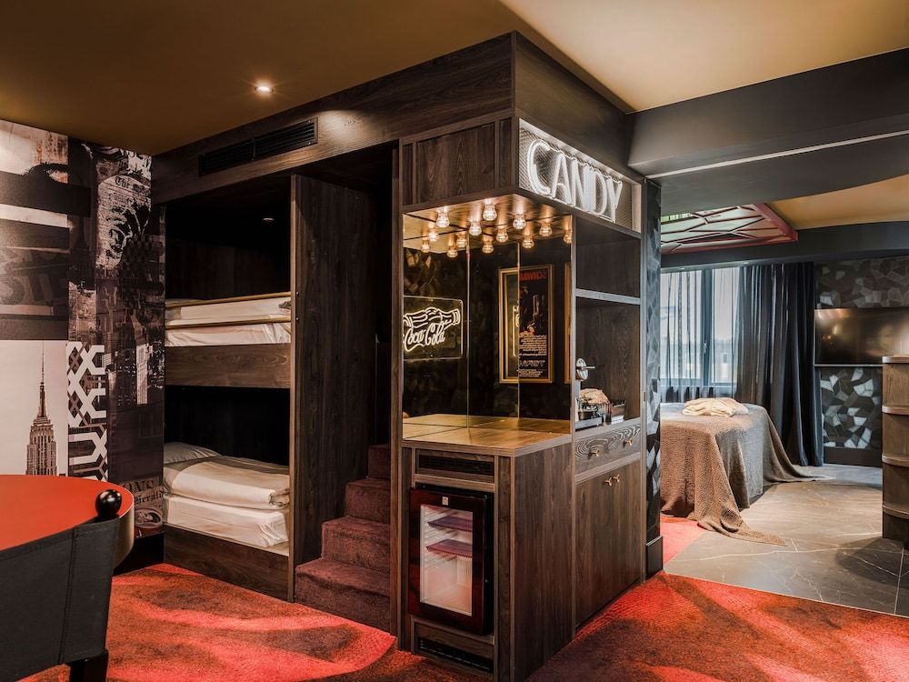 Van Der Valk Hotel Dordrecht Cinema Suite