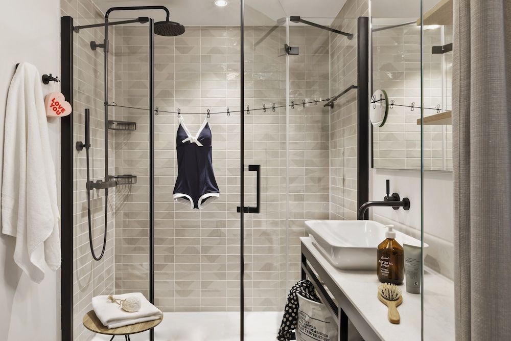 Stay KooooK Bern Wankdorf – Online Check In Studio 3