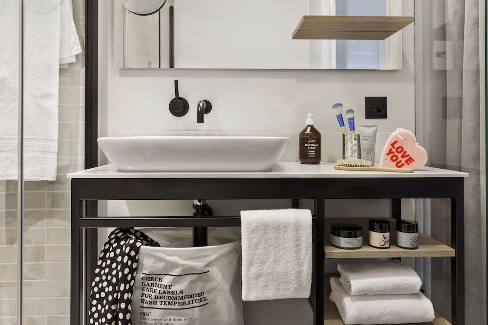 Stay KooooK Bern Wankdorf – Online Check In Studio 4