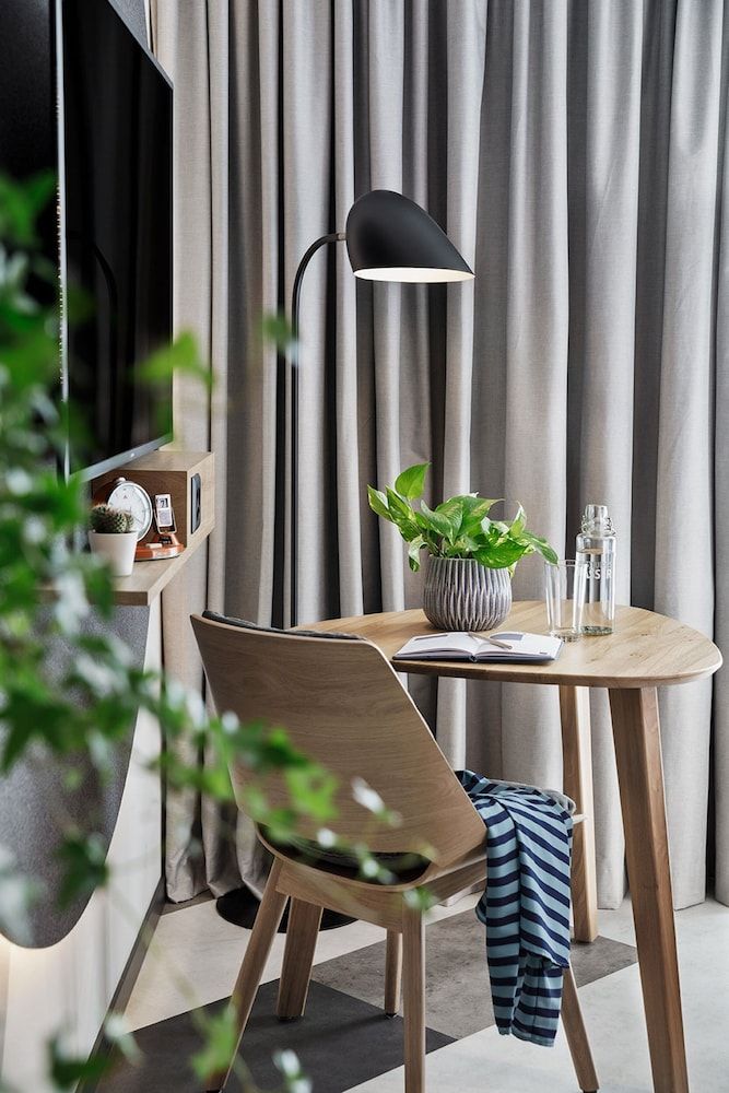 Stay KooooK Bern Wankdorf – Online Check In Studio 7