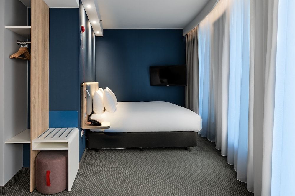 Holiday Inn Express Warsaw - The HUB by IHG Standard Room, 1 Double Bed, Accessible 4