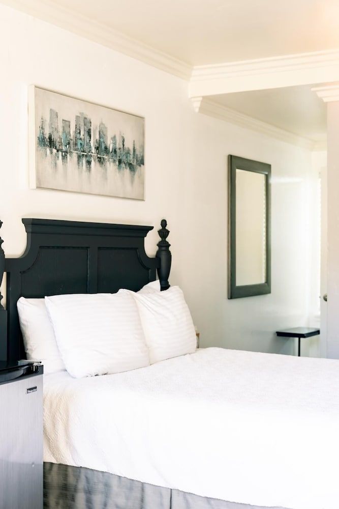 Laguna Cove Hotel Standard Room, 1 Queen Bed 2