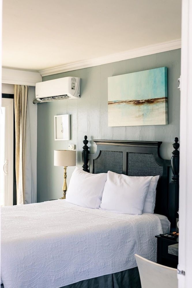 Laguna Cove Hotel Standard Room, 1 Queen Bed 3