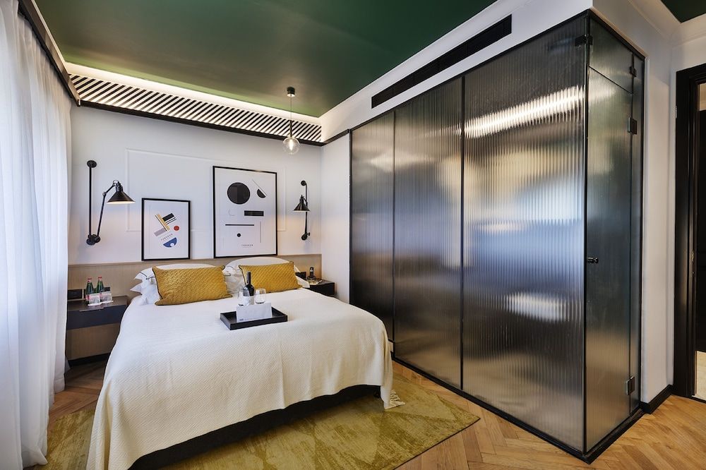 undefined Theodor Rothschild Tel-Aviv 4