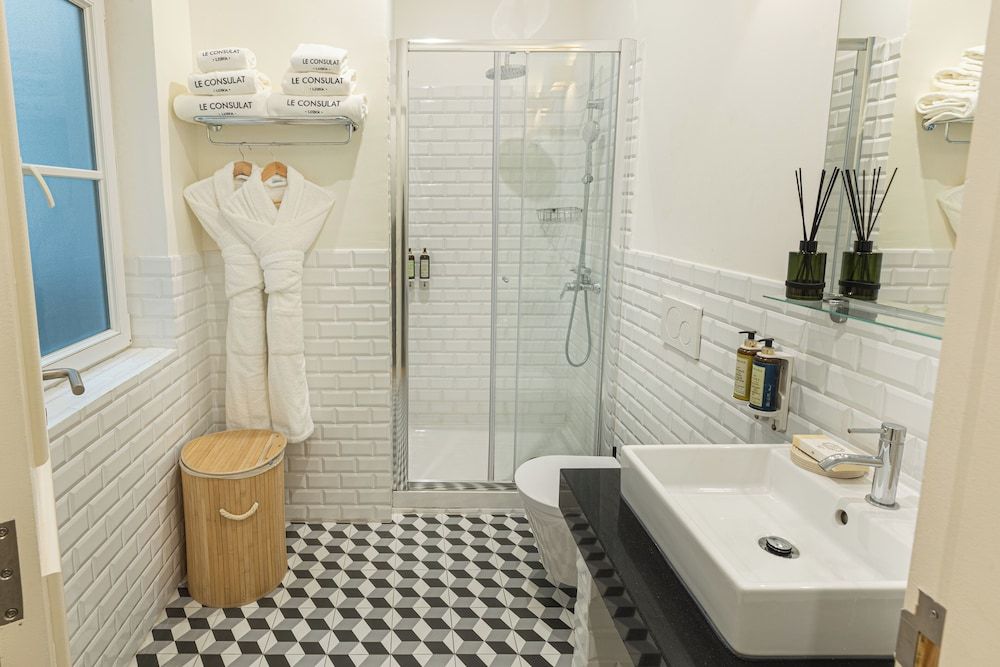 Le Consulat Budget Room 3