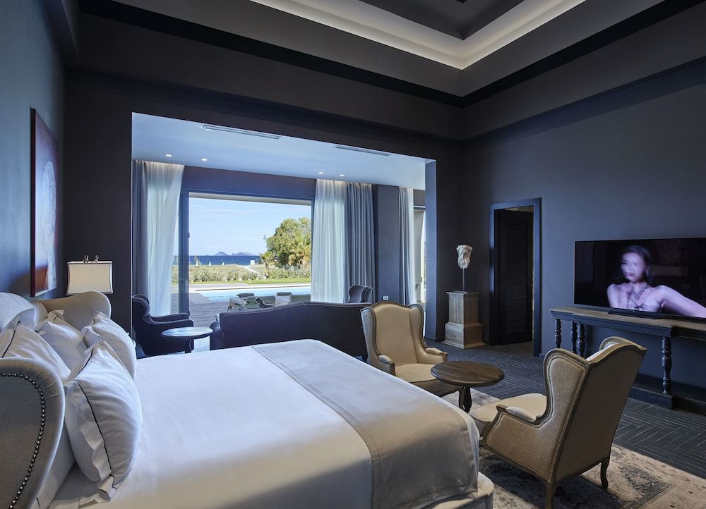Presidential Suite, Private Pool