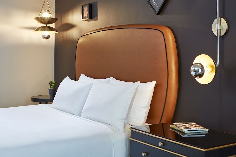 Room, 1 King Bed, Accessible, Bathtub