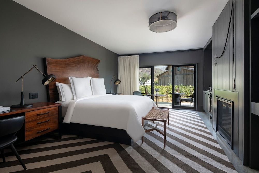 Room, 1 King Bed (Vineyard)