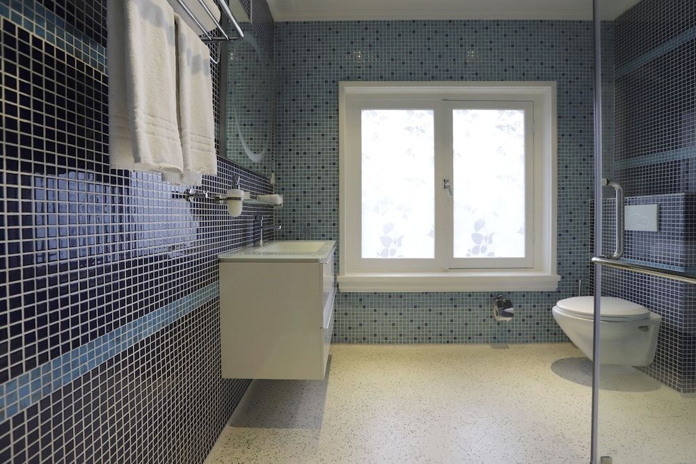 Chasse Hotel Deluxe Twin Room, 2 Twin Beds (Not Accessible by Elevator) 3