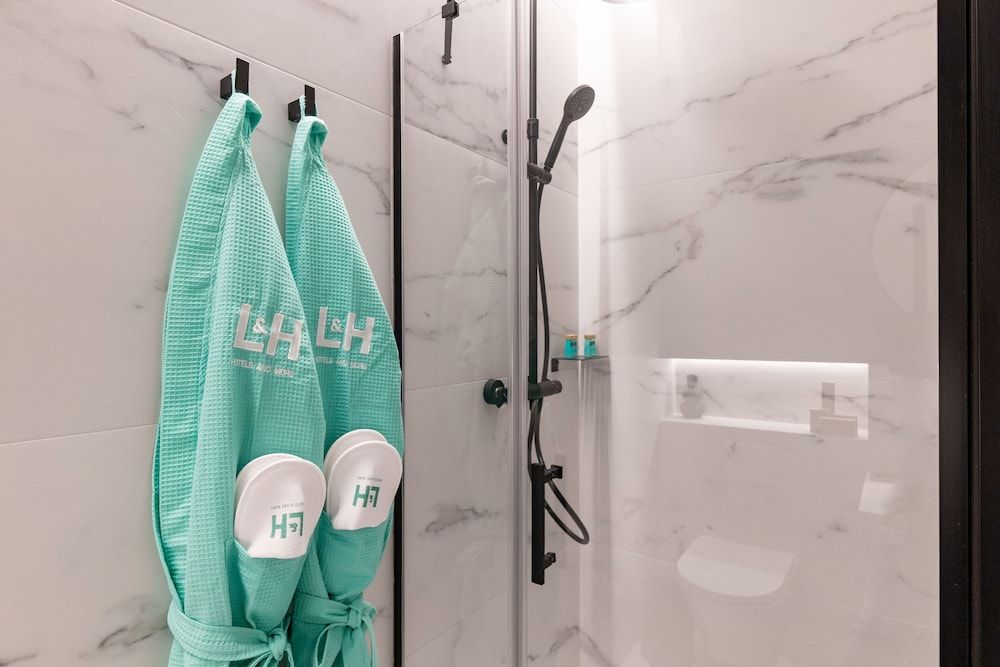 L&H Gran Via Valencia Superior Room 5