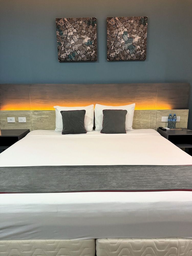 undefined Illusion Xpress (Attraction Hotel Deluxe) 10