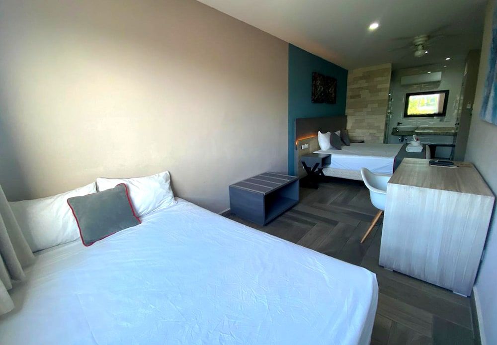 Deluxe Quadruple Room