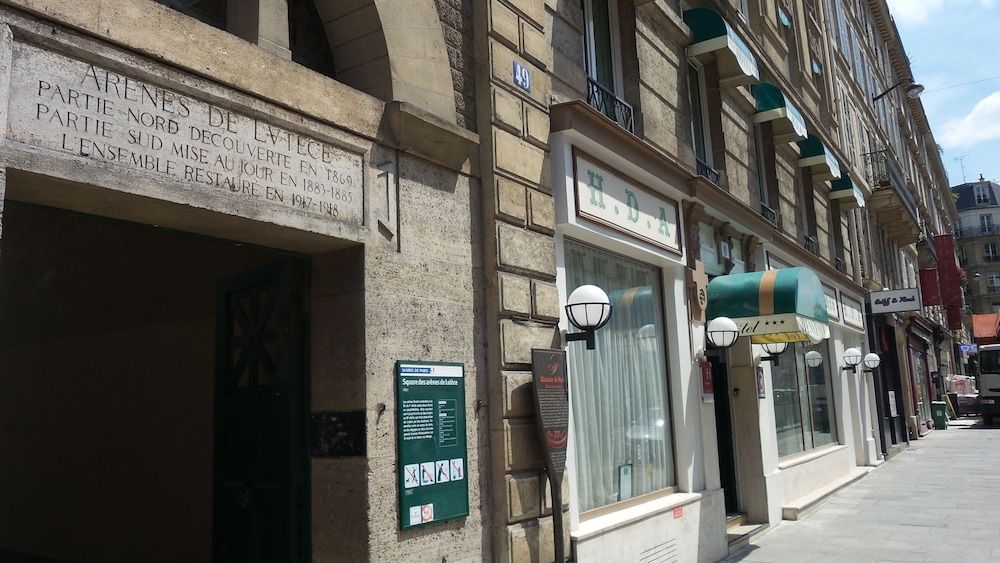 undefined Hôtel Des Arènes 5