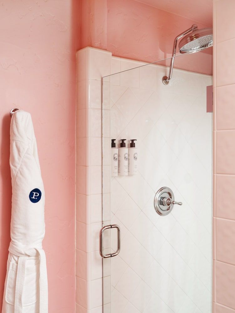 Palihouse Santa Barbara Superior Room, 1 King Bed (The Grand Studio) 6