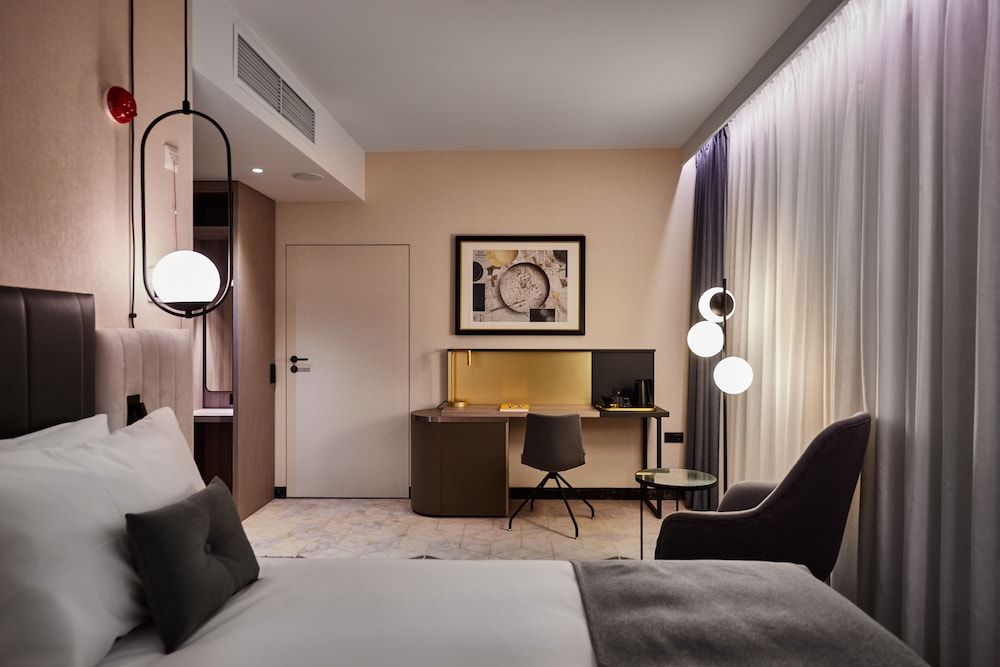 Crowne Plaza Warsaw - The HUB by IHG Standard Room, 1 Queen Bed, Accessible