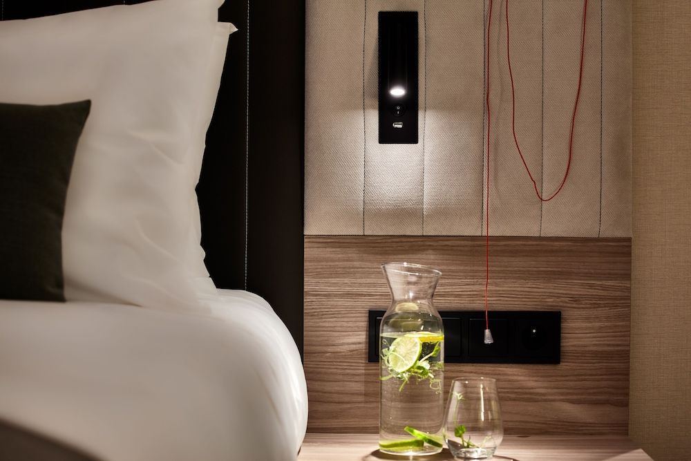 Crowne Plaza Warsaw - The HUB by IHG Standard Room, 1 Queen Bed, Accessible 6