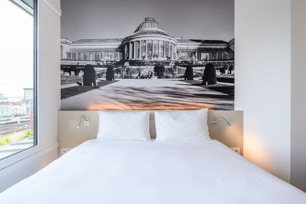 undefined B&B HOTEL Brussels Centre Gare du Midi 5