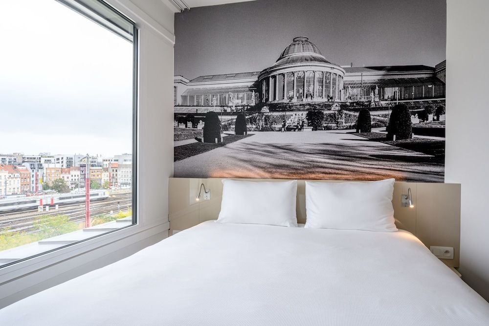 undefined B&B HOTEL Brussels Centre Gare du Midi 6