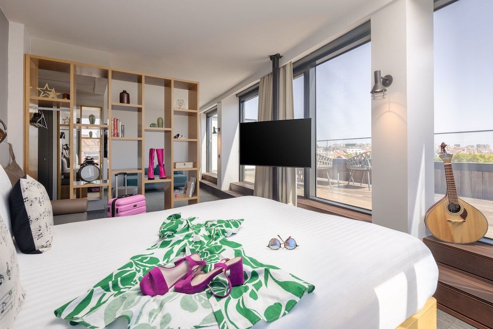 undefined Moxy Lisbon City 2