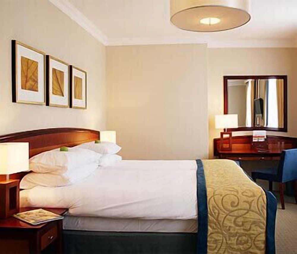 The Sumner Standard Double or Twin Room 2