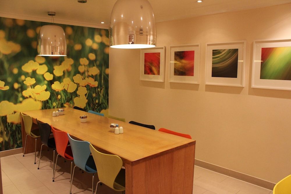 undefined The Sumner 7