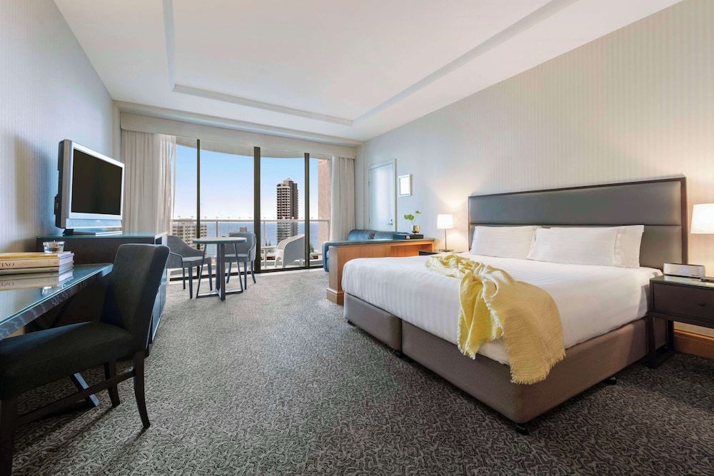 undefined Oaks Gold Coast Hotel 4