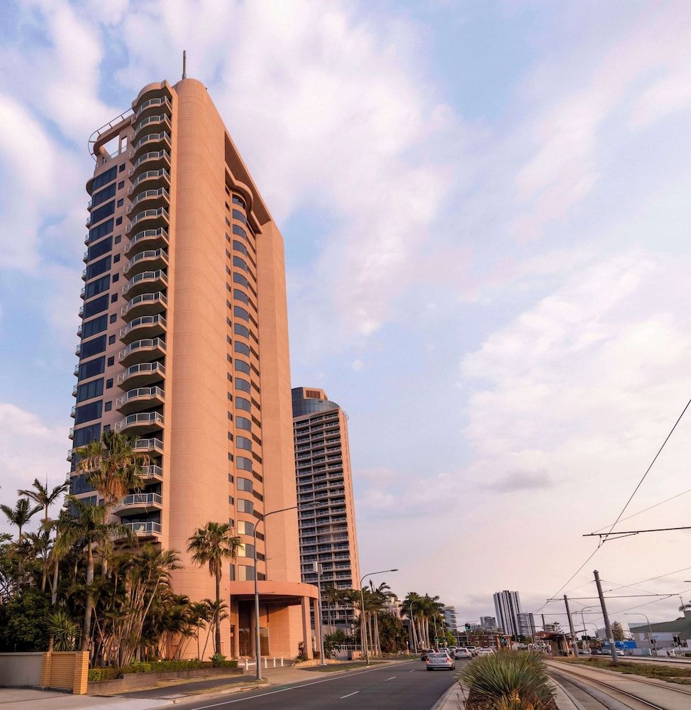 undefined Oaks Gold Coast Hotel 6