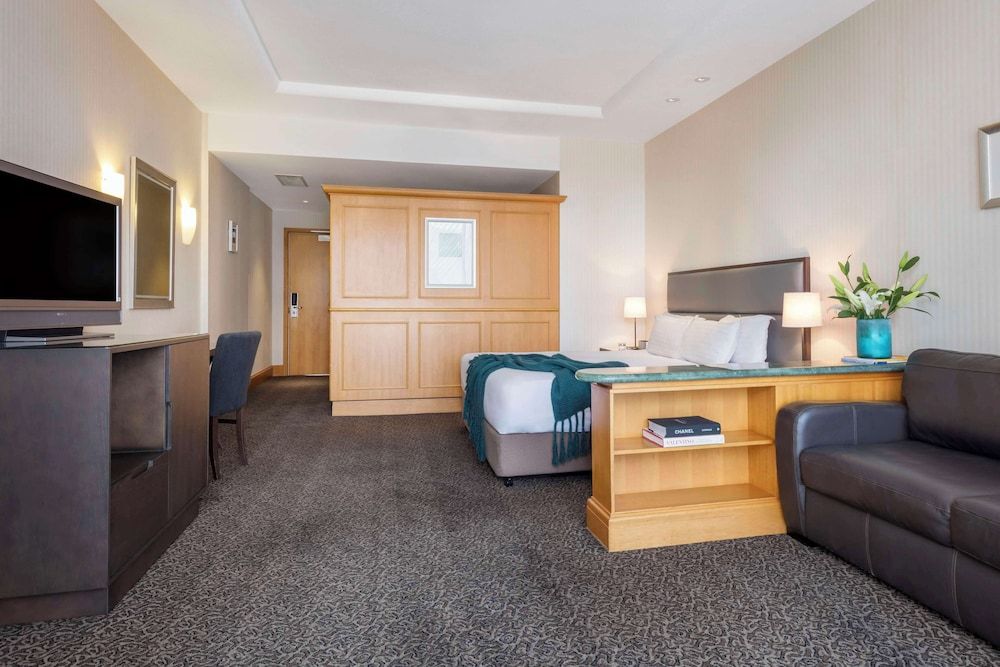 Oaks Gold Coast Hotel Hotel Room 6