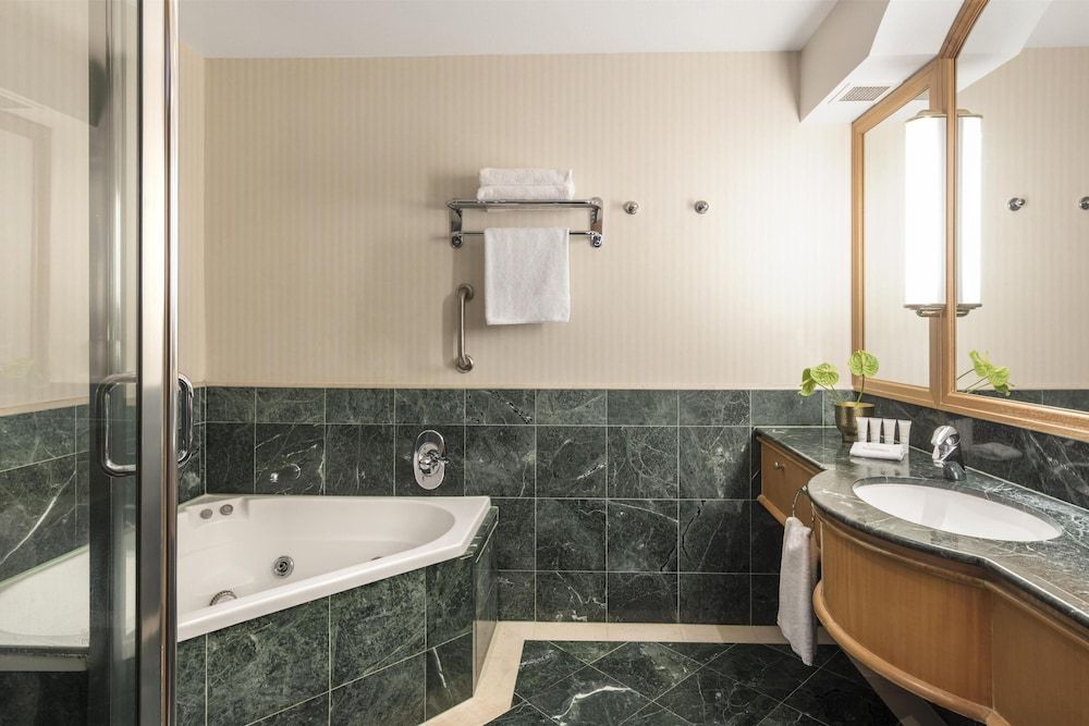 Oaks Gold Coast Hotel Hotel Room 5