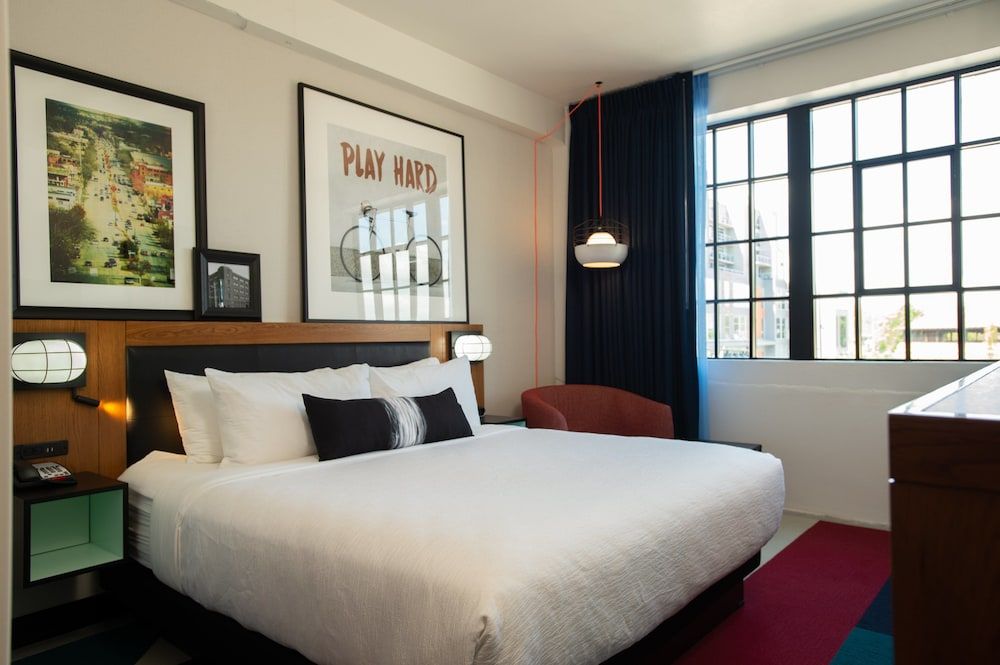 Standard Room, 1 King Bed