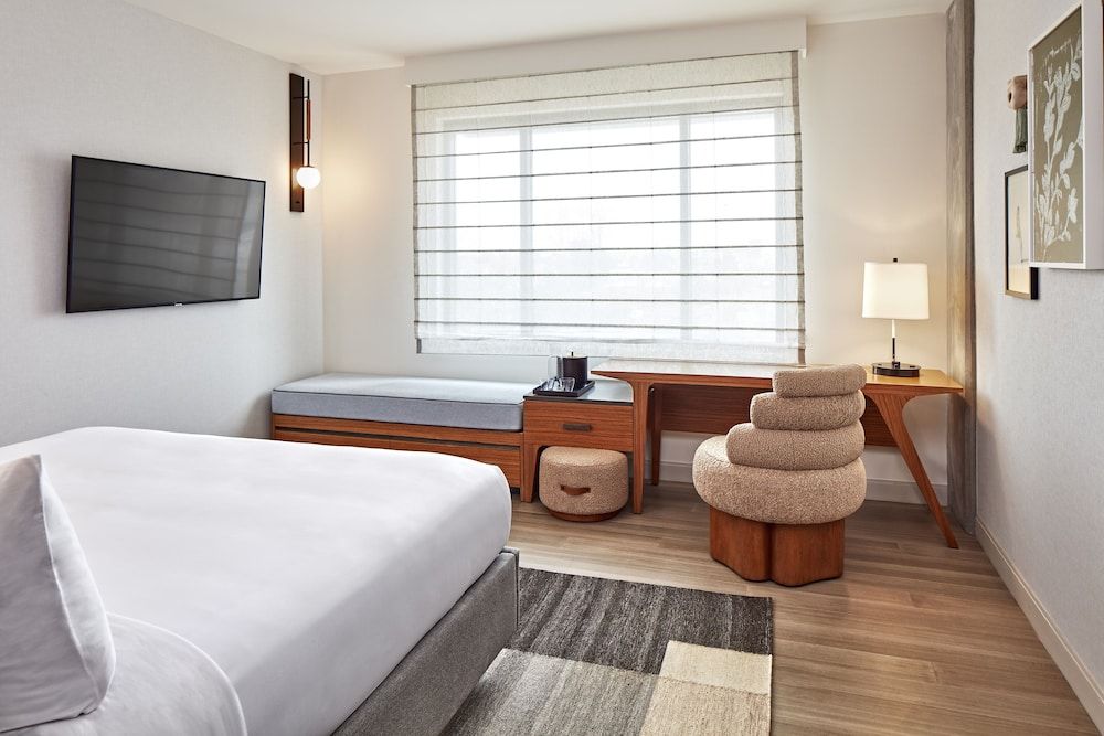 Room, 1 King Bed, Non Smoking