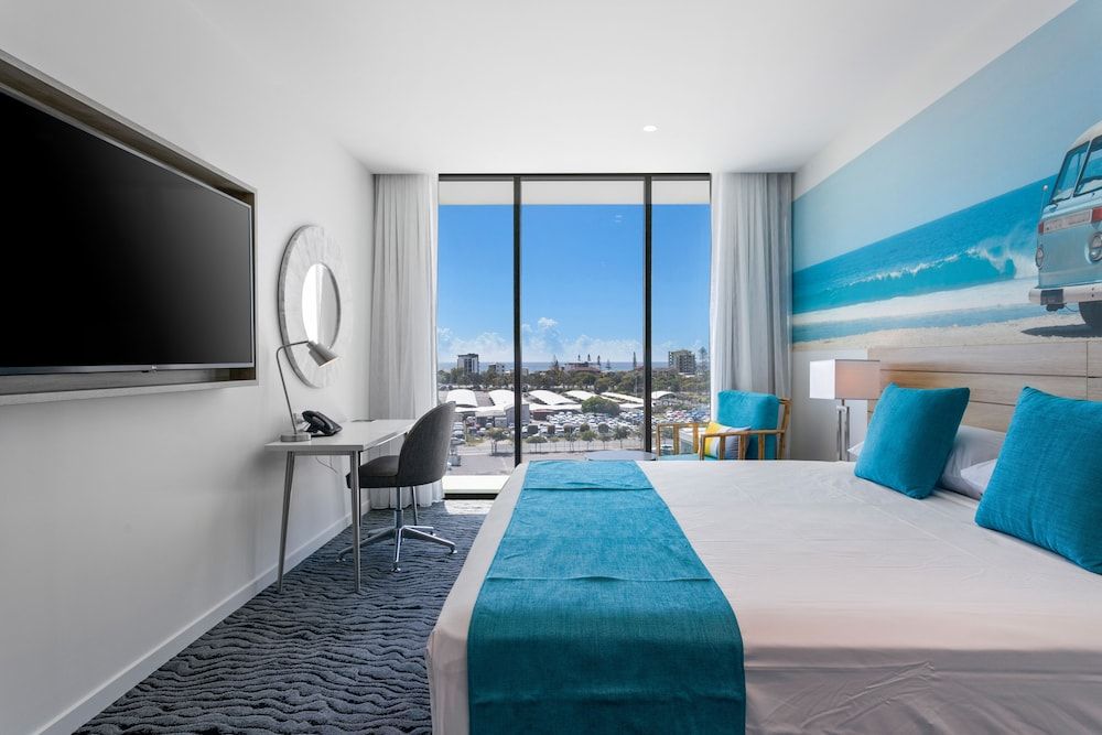 Rydges Gold Coast Airport Premium Room (Coastal) 4