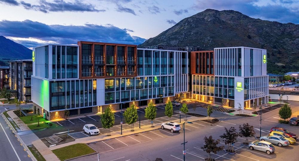 undefined Holiday Inn Queenstown Remarkables Park by IHG 3