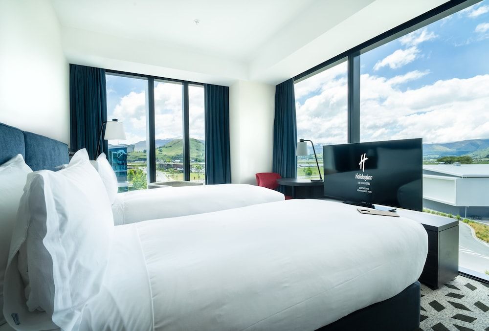 Standard Room, Multiple Beds, Mountain View