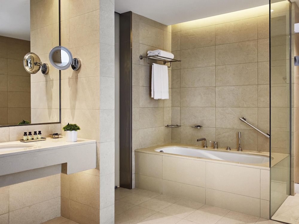 Pullman Doha West Bay Superior Twin Room, 2 Twin Beds 5